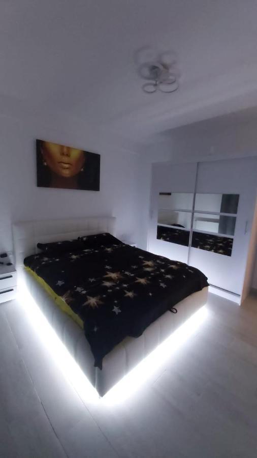 Astoria Apartament'S Нэводари Экстерьер фото